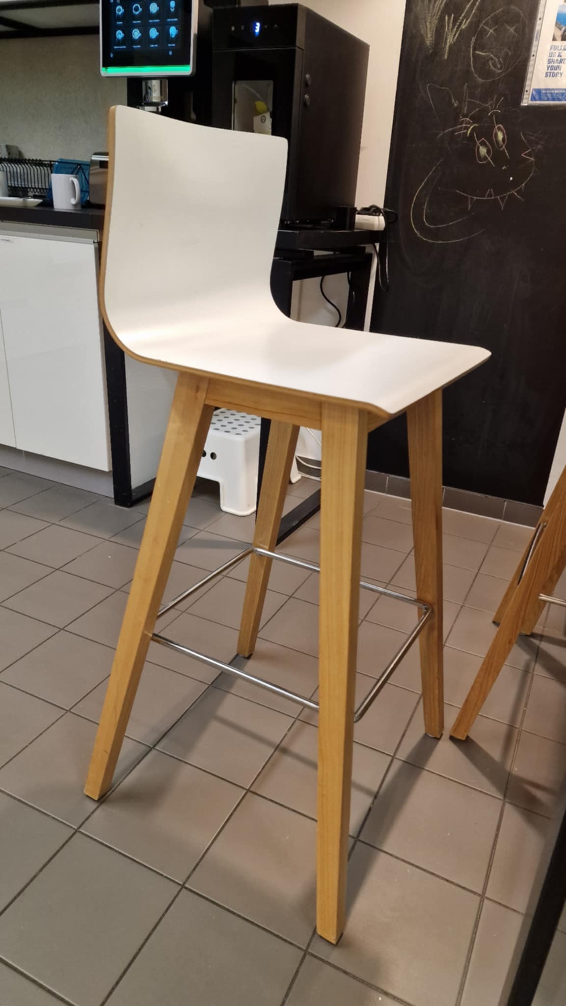Chair (High) - Good