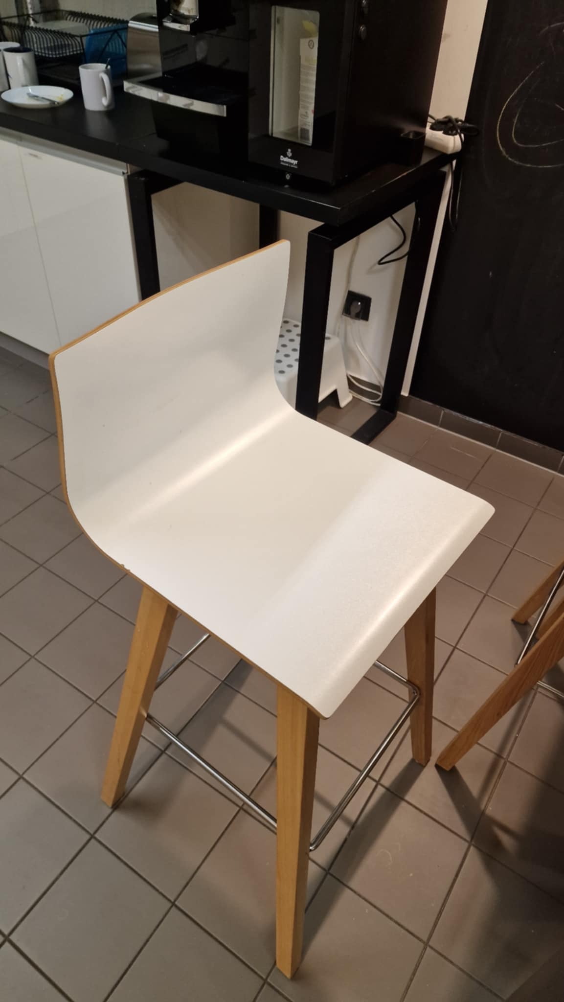 Chair (High) - Good